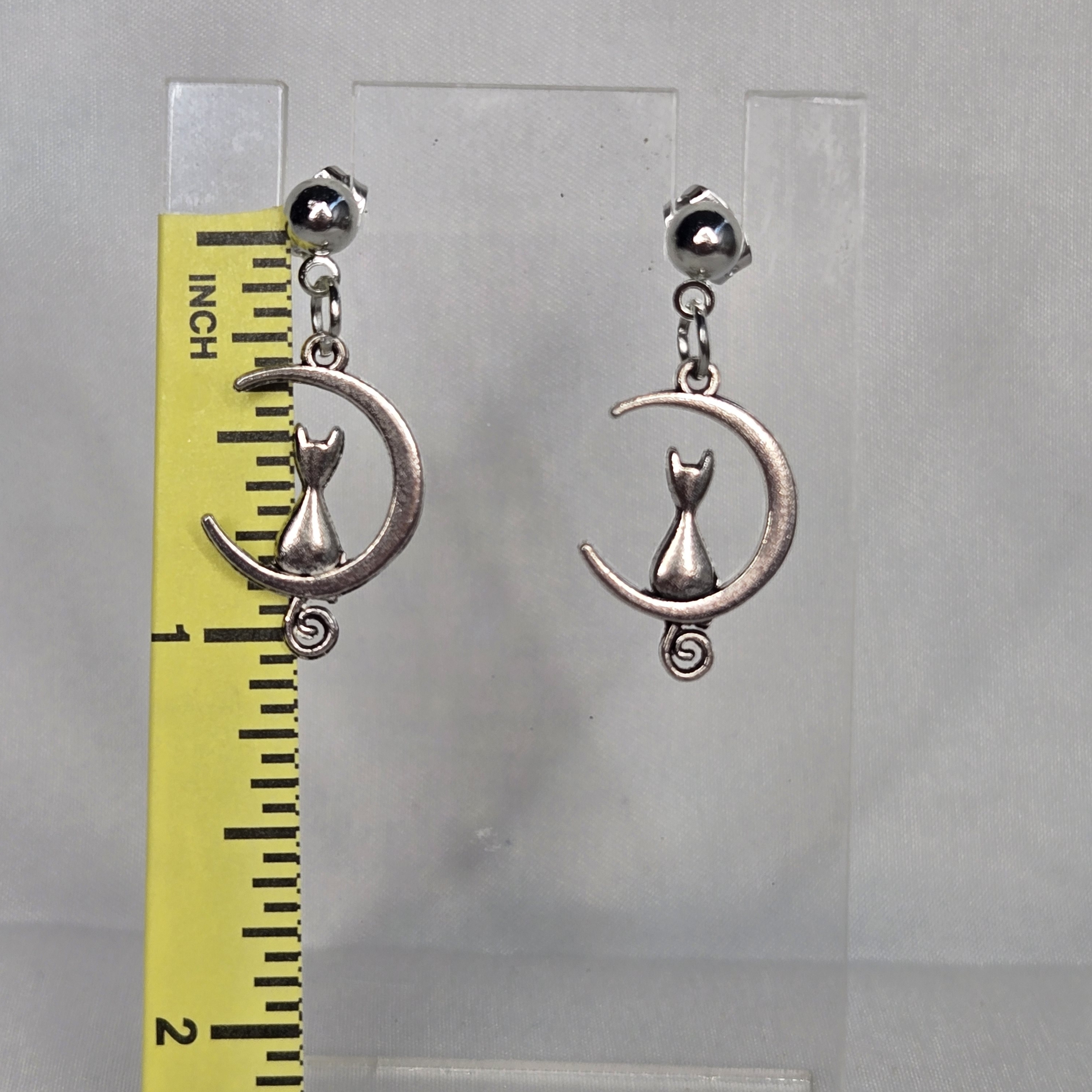 Silver Cat Moon Earrings 6$